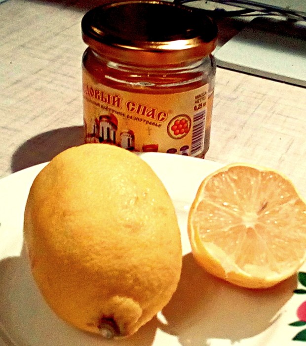 Мед и лимоны